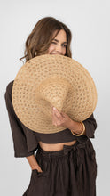 Load image into Gallery viewer, PICNIC LUXE HAT SS 2027
